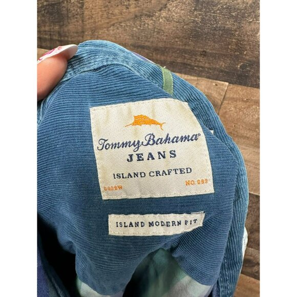 Tommy Bahama Jeans Men's Island Modern Fit‎ Long Sleeve Button Up Size Medium - Picture 2 of 4